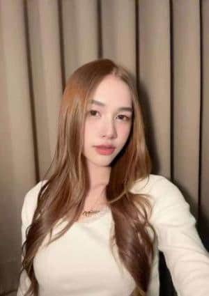 スケスケガールズ