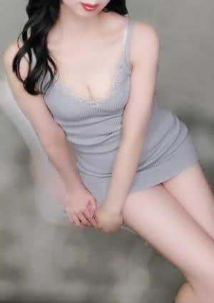 れいら【美人すぎるセラピ♡プロの施術】