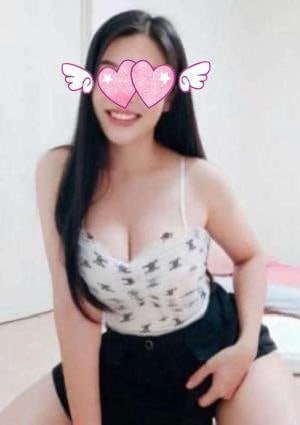 オシドリの水遊び