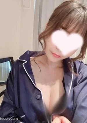 萌実セラピスト